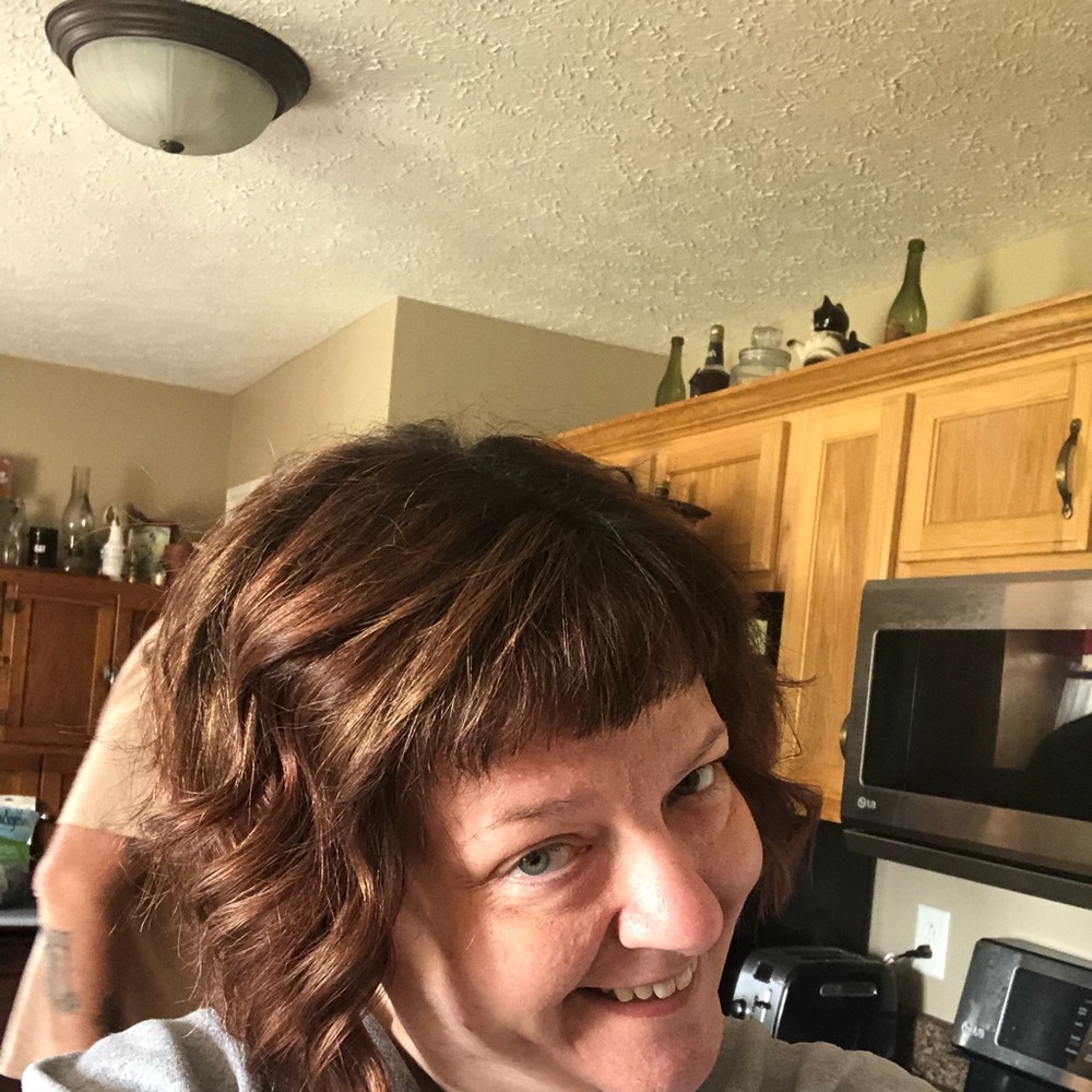 Meet your Posher, Lynne